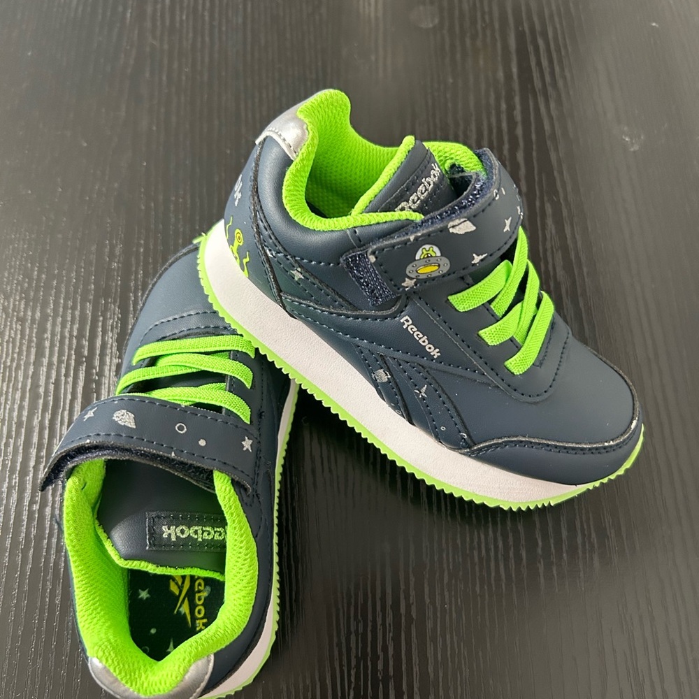 Reebok Blue and Green Sneakers with Breathable Mesh - Picture 2 of 4